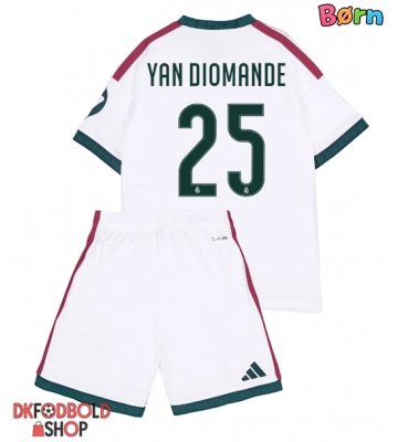 Real Madrid Yan Diomande #25 Hjemmebanesæt Børn 2026-27 Kort ærmer (+ korte bukser)